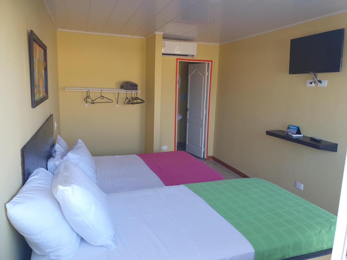 Victoria'S Gennie Bay Village Hostal San Andrés Eksteriør bilde