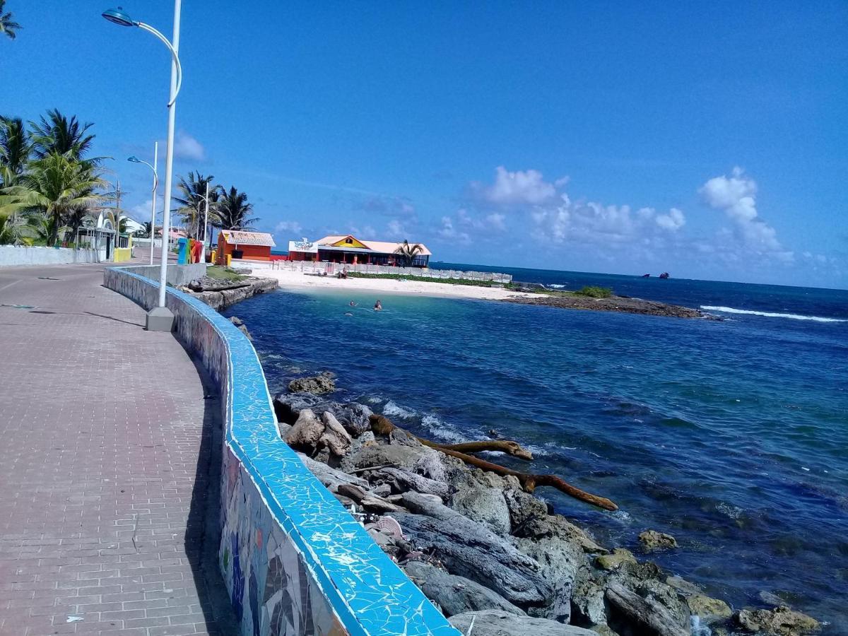 Victoria'S Gennie Bay Village Hostal San Andrés Eksteriør bilde